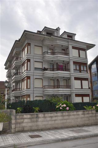 Duplex Centrico En Noja Con Acceso A Spa Relax. المظهر الخارجي الصورة